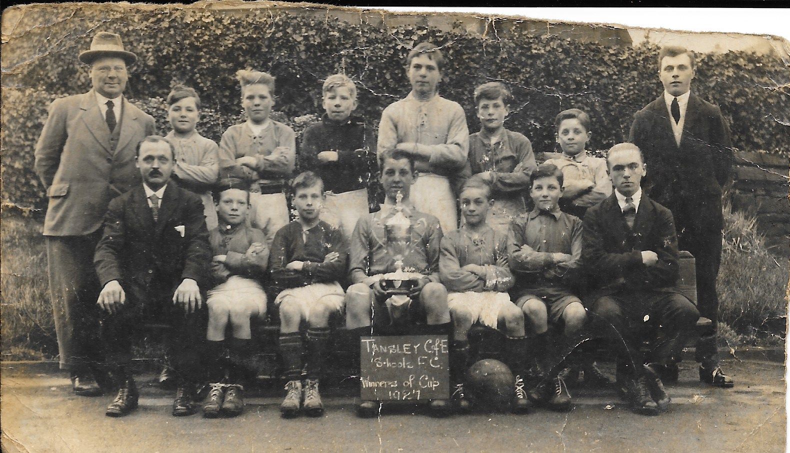 Tansley Football champions, 1927